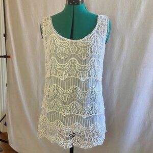 Oso Casuals white lace sleeveless top. Size xl.